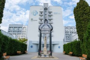 вид на госпіталь